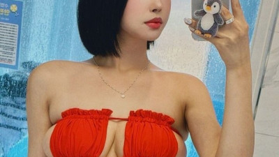 수영복이 힘들어 보인다 나만?ㅎ